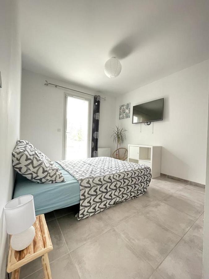 Villa Avec Piscine Cuers Εξωτερικό φωτογραφία