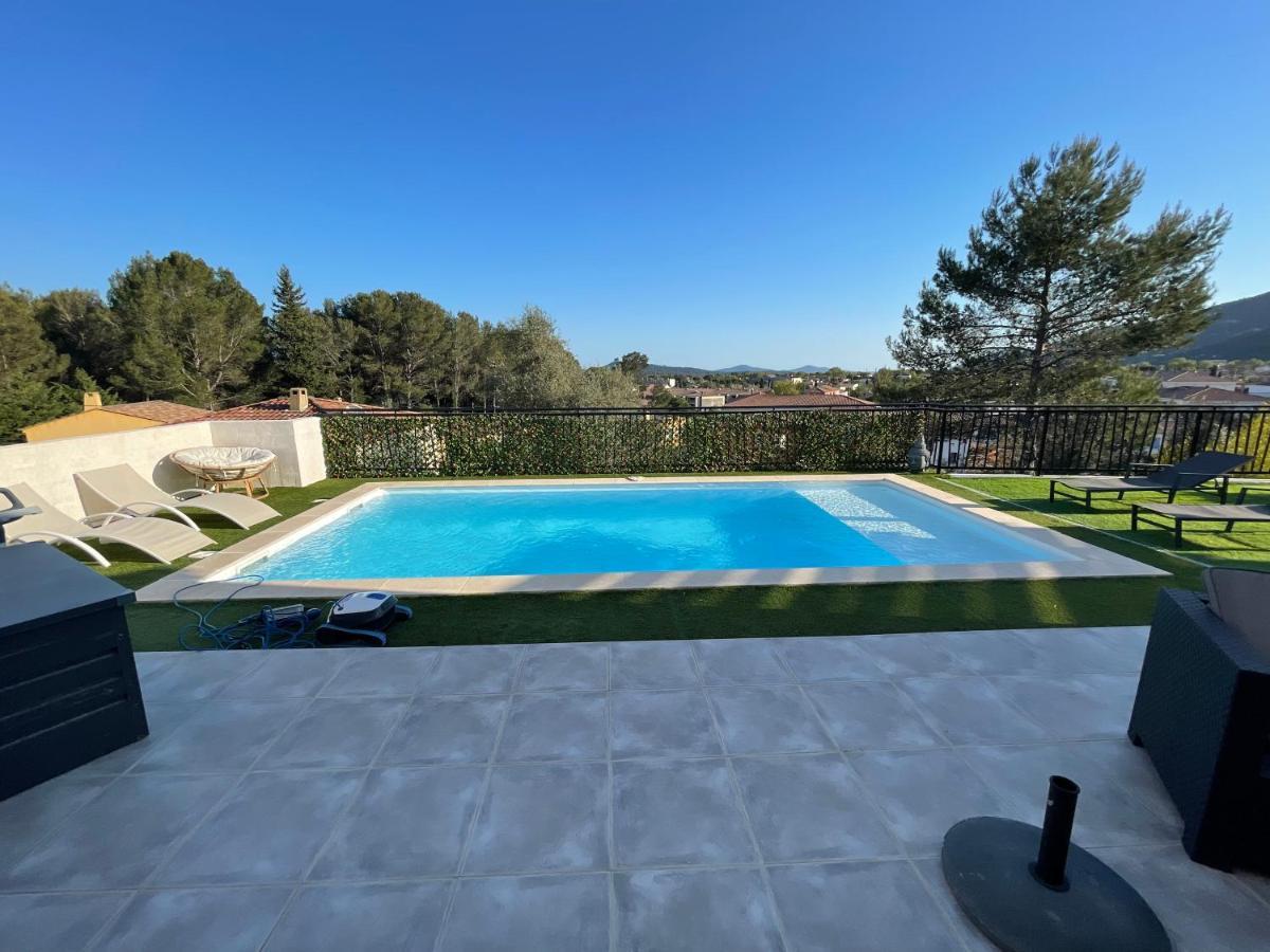 Villa Avec Piscine Cuers Εξωτερικό φωτογραφία