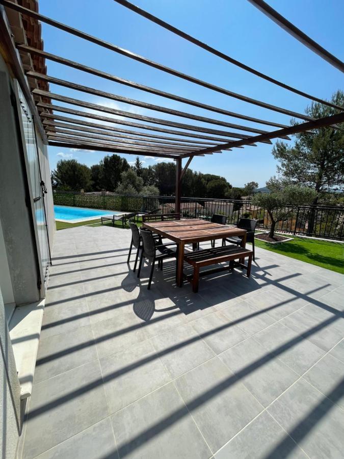 Villa Avec Piscine Cuers Εξωτερικό φωτογραφία